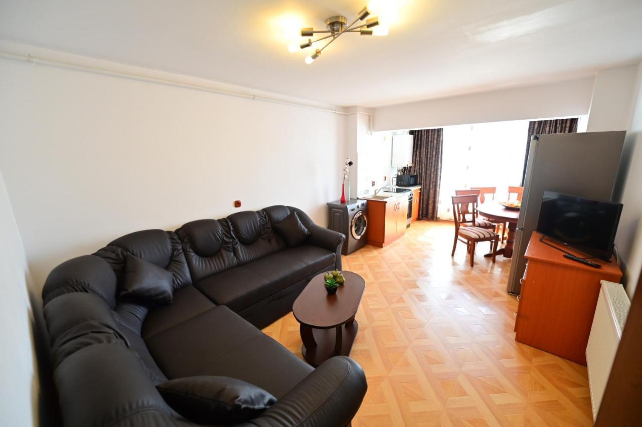 Vacation Apartment With Free Parking Sibiu Exterior photo